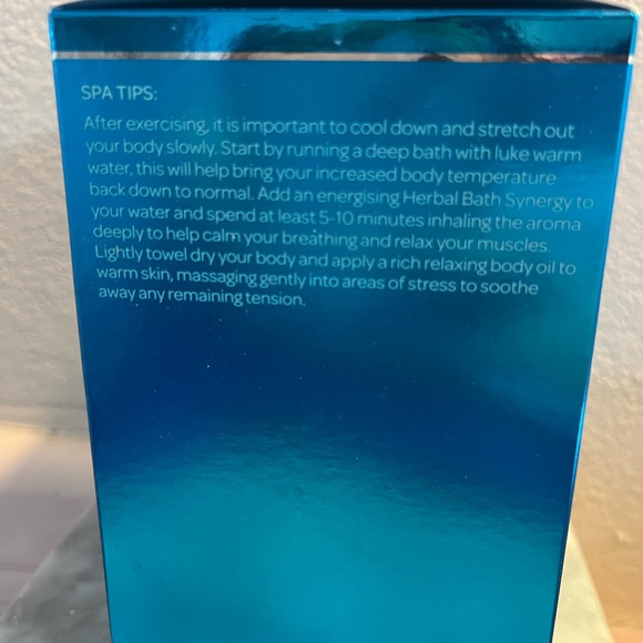 Elemis Musclease Herbal Bath Synergy & Pro-Collagen Tri-Acid Peel NEW - Picture 9 of 11